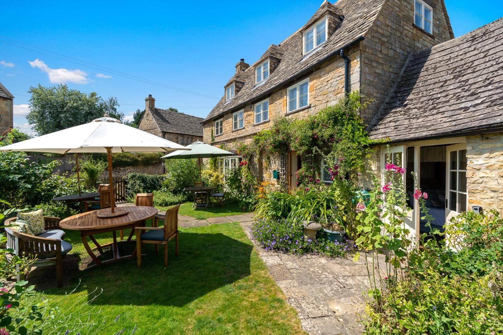 Guiting Guest House Guiting Power Room photo