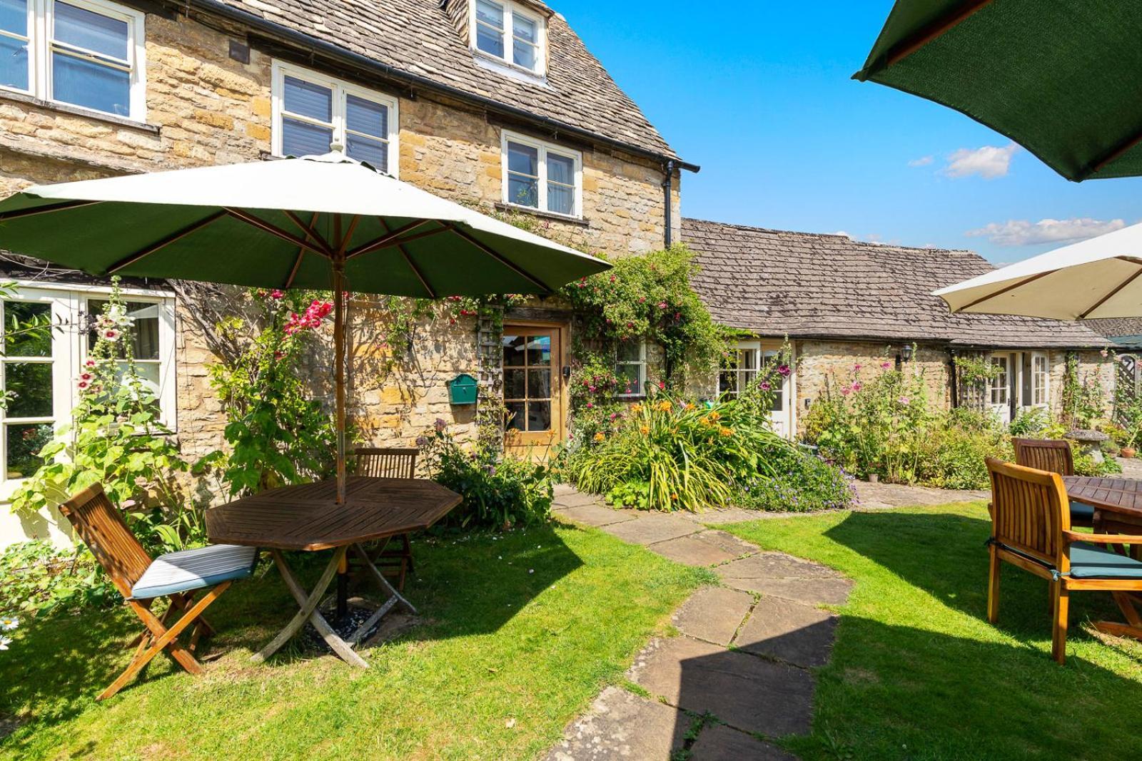 Guiting Guest House Guiting Power Room photo