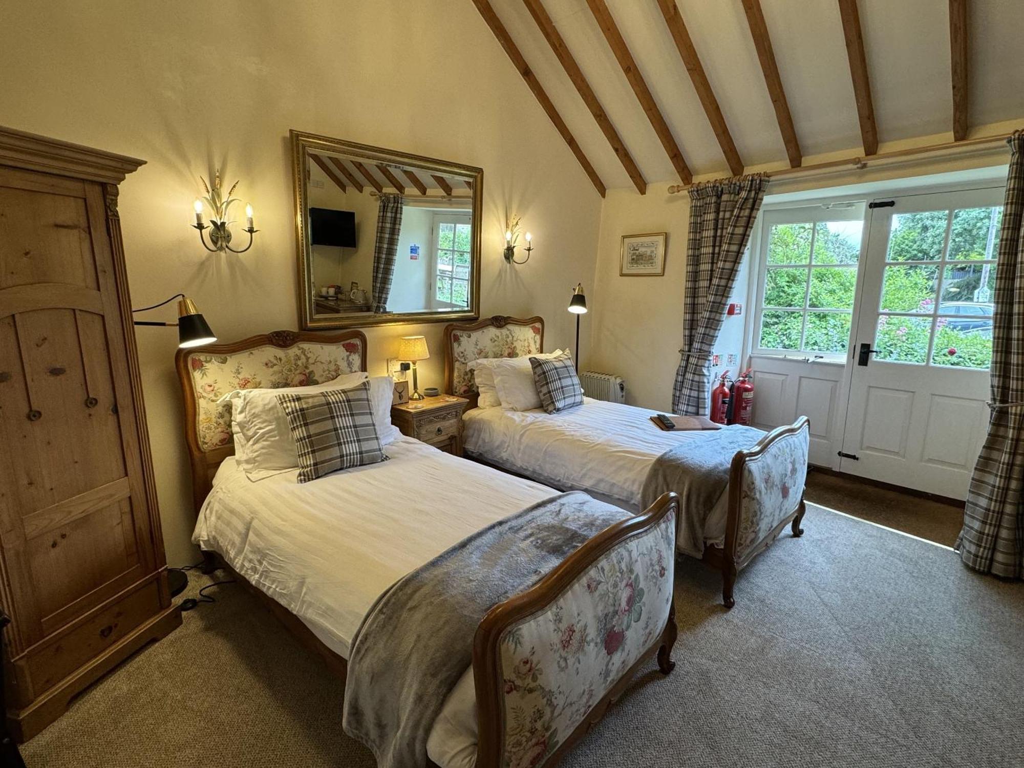 Guiting Guest House Guiting Power Exterior photo