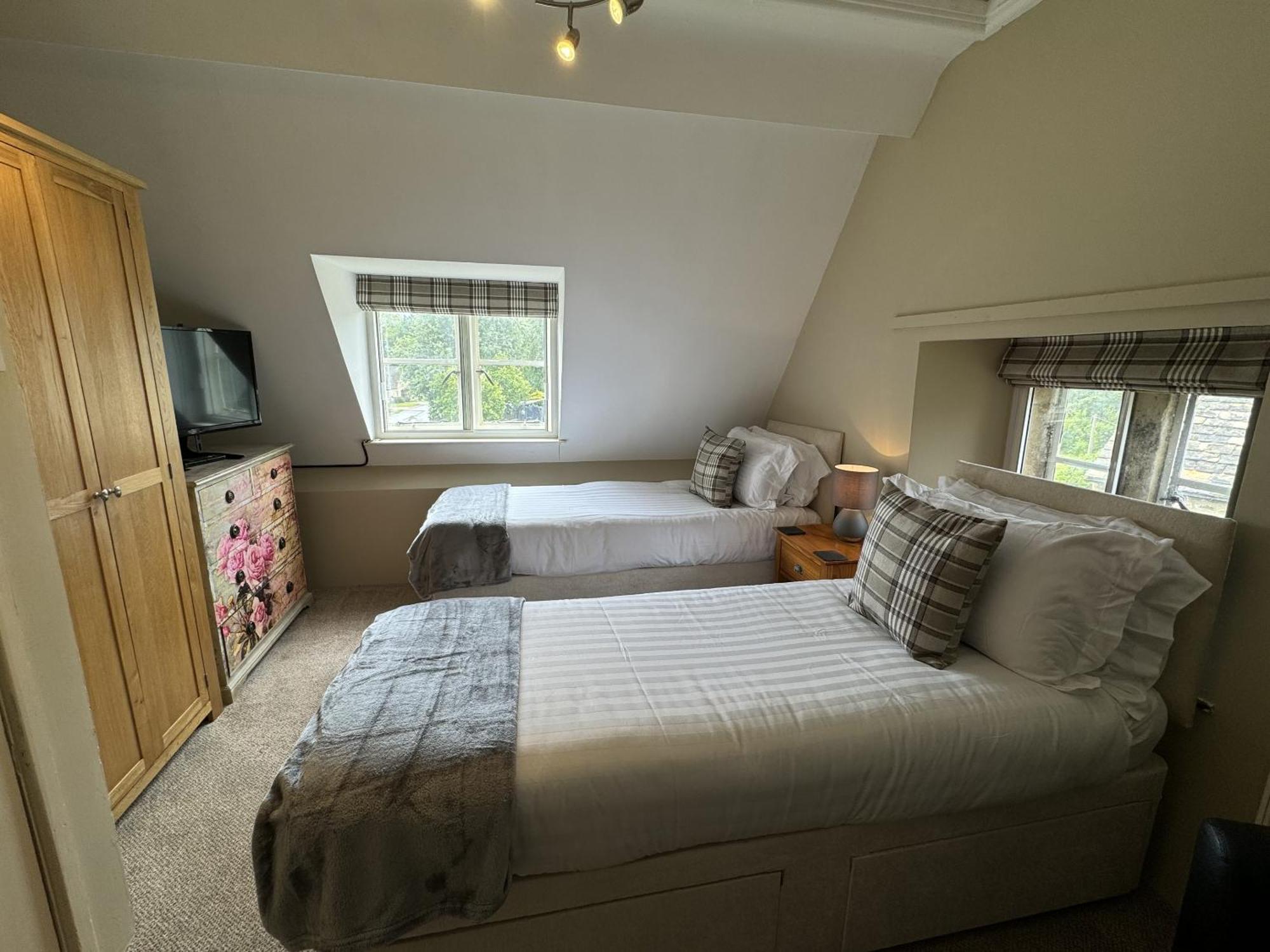 Guiting Guest House Guiting Power Exterior photo