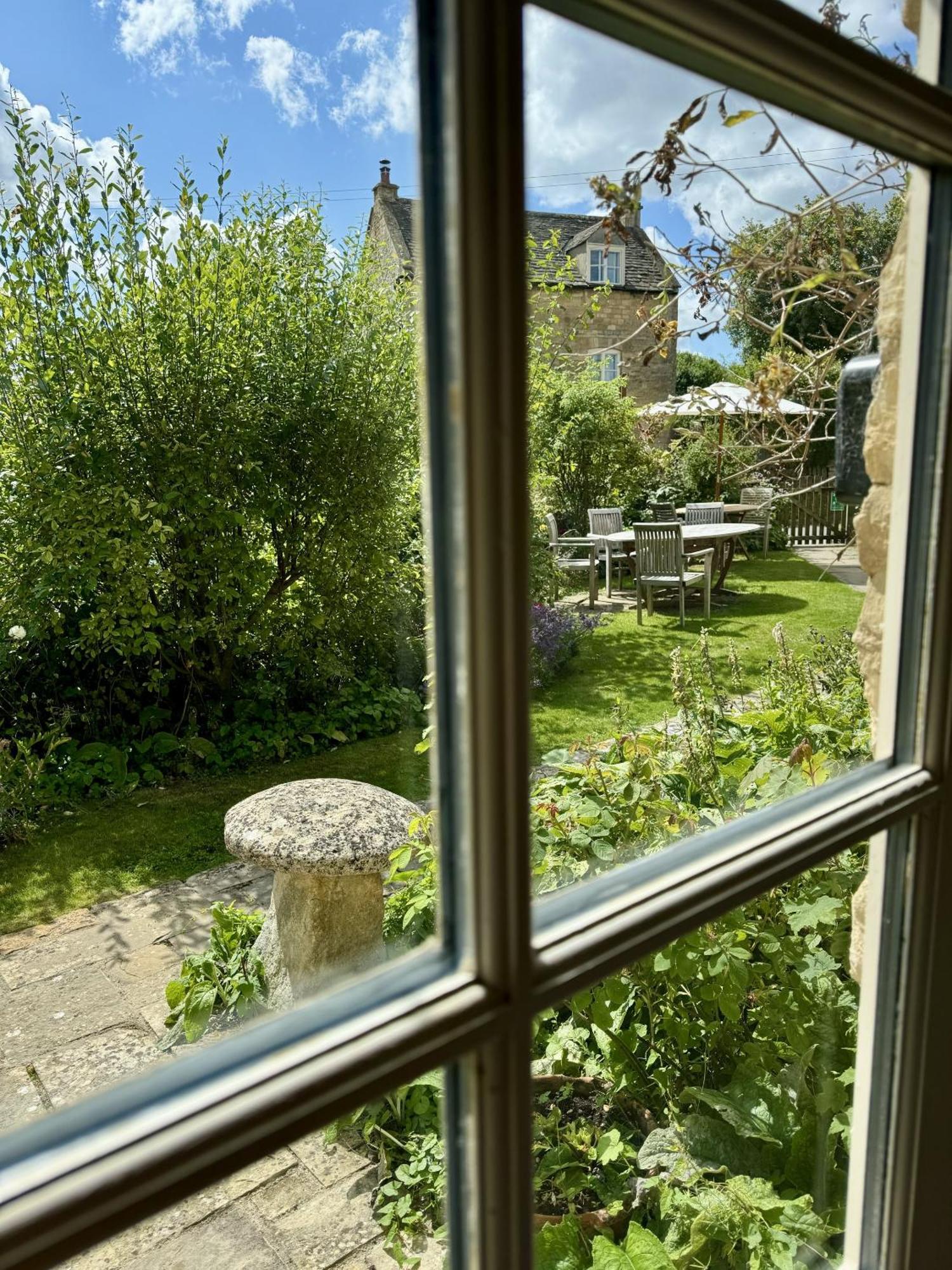 Guiting Guest House Guiting Power Room photo
