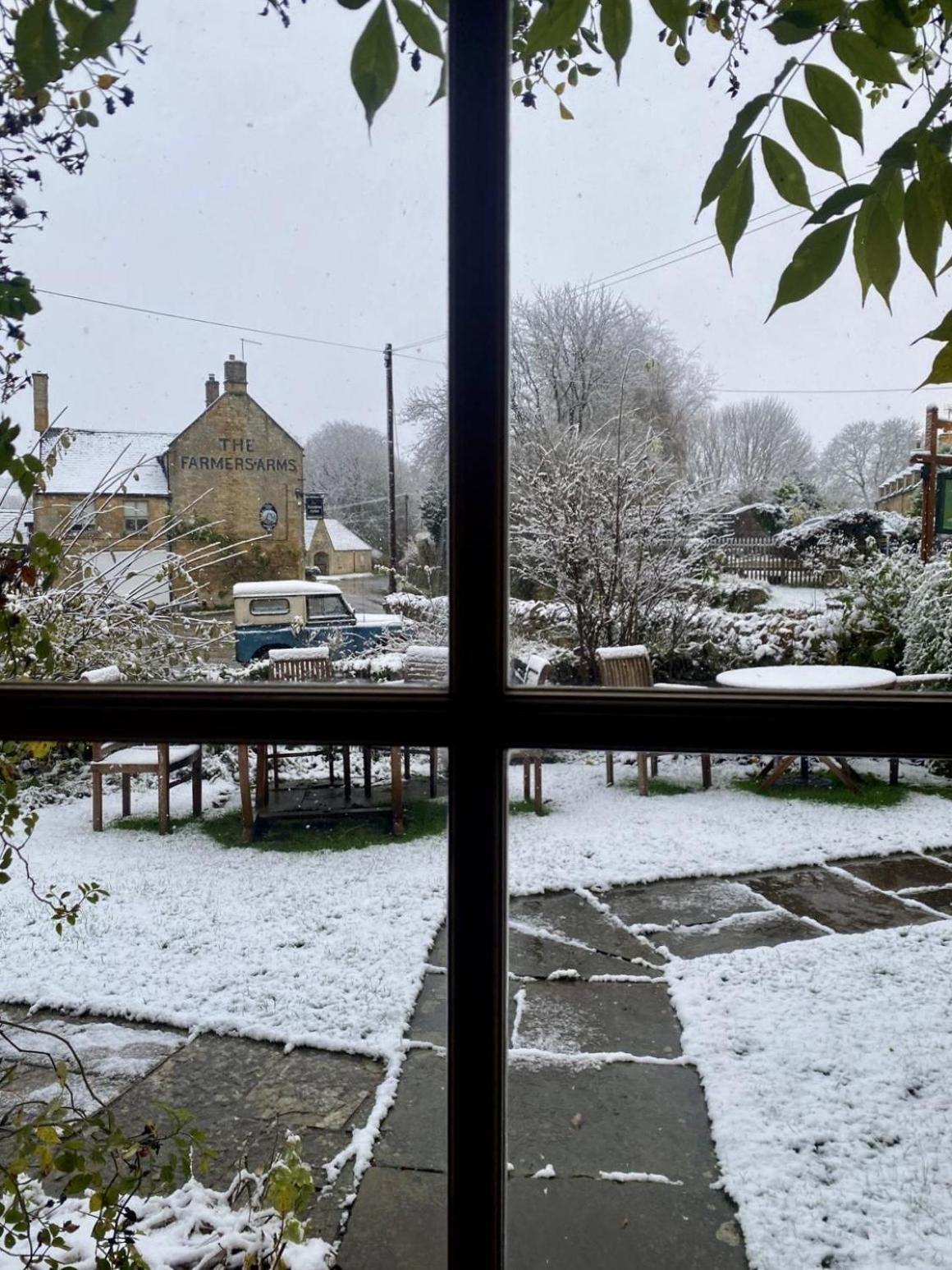Guiting Guest House Guiting Power Exterior photo